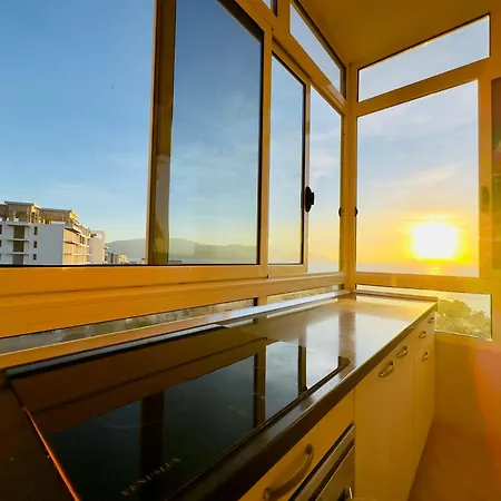 - Sea-view Comfortable 2 Double Bedrooms With Balcony - Ggpremiumstays Apartament Wlora